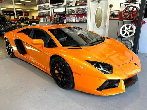2015 Lamborghini Aventador LP700-4 Coupe