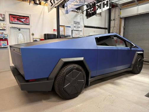 Blue 2024 Tesla Cybertruck Base