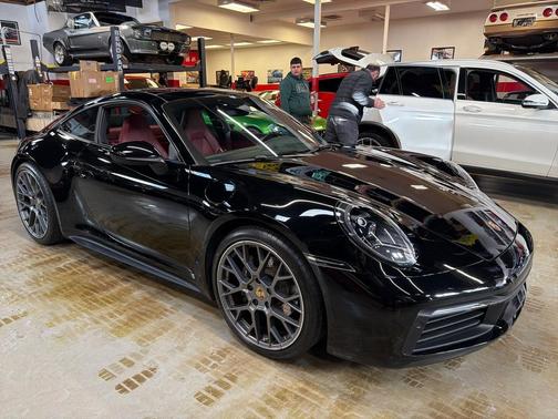 2020 Porsche 911 Carrera