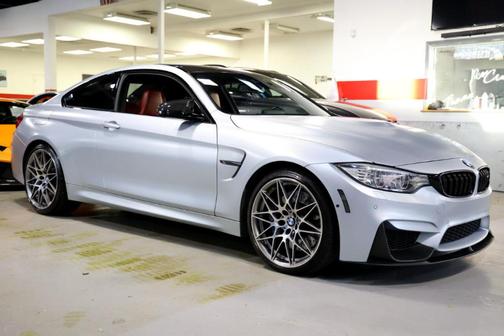 Photo 4 of 21 of 2017 BMW M4 Base