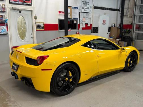 2011 Ferrari 458 Italia Base