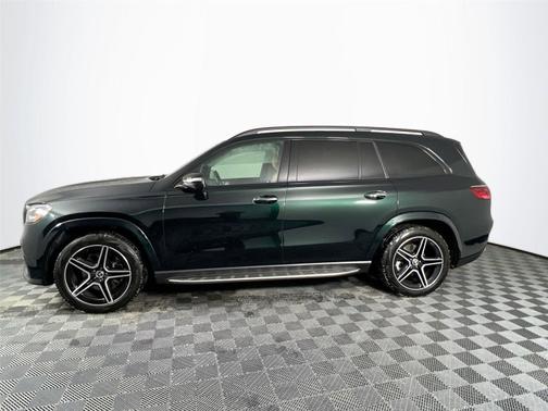 2025 Mercedes-Benz GLS 450 