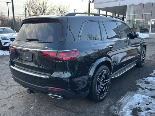2025 Mercedes-Benz GLS 450 