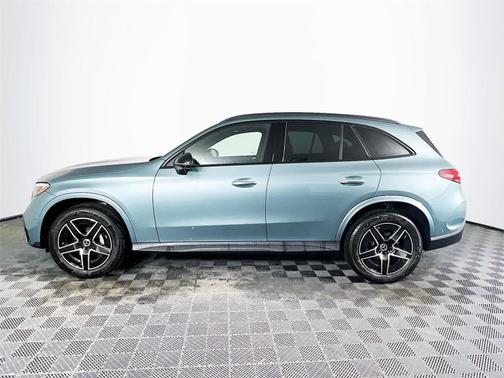 2025 Mercedes-Benz GLC 300 4MATIC