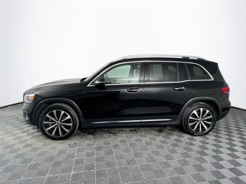 2022 Mercedes-Benz GLB 250 