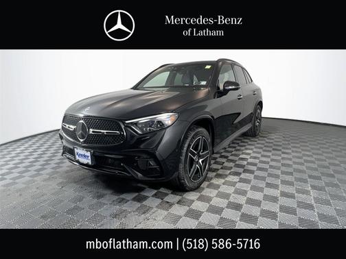 Obsidian Black Metallic 2026 Mercedes-Benz GLC 300 4MATIC