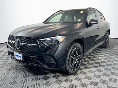 Obsidian Black Metallic 2026 Mercedes-Benz GLC 300 4MATIC