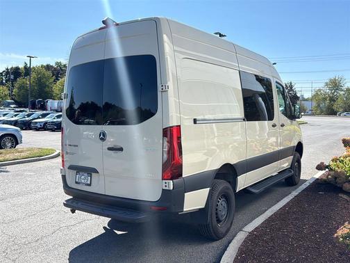 2024 Mercedes-Benz Sprinter 2500 
