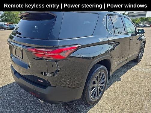 2022 Chevrolet Traverse RS