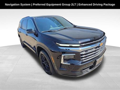 Mosaic Black Metallic 2024 Chevrolet Traverse LT