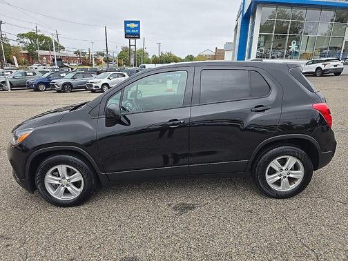 2022 Chevrolet Trax LS