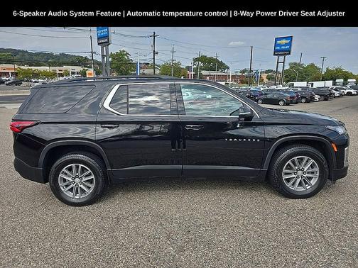 2023 Chevrolet Traverse LT Cloth