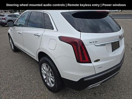 2022 Cadillac XT5 Premium Luxury