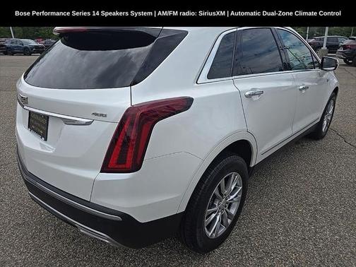 2022 Cadillac XT5 Premium Luxury