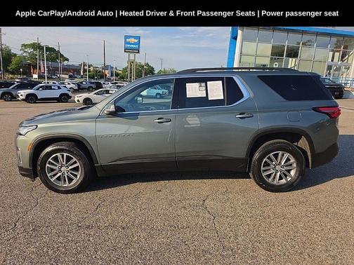 Silver Sage Metallic 2023 Chevrolet Traverse LT Leather
