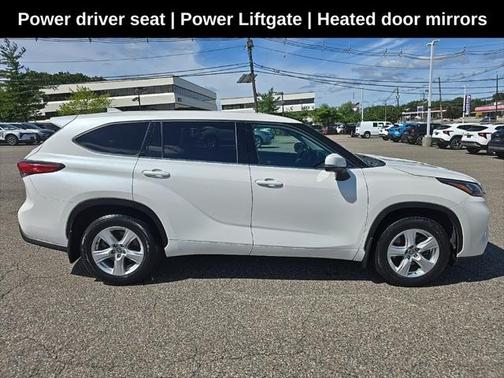 2020 Toyota Highlander LE