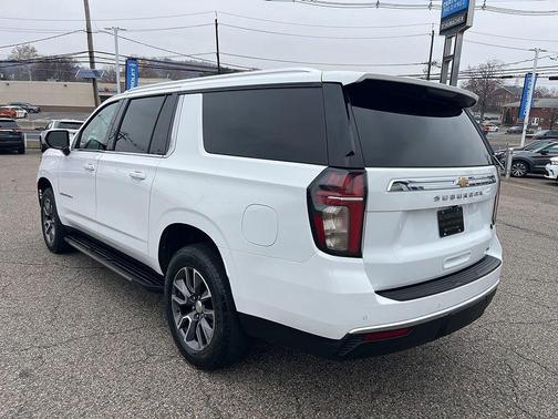 2021 Chevrolet Suburban LT