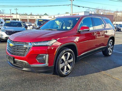 2022 Chevrolet Traverse LT Leather
