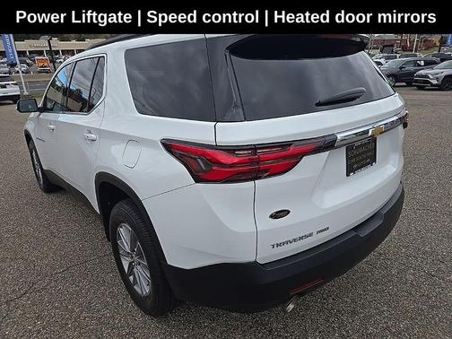 2023 Chevrolet Traverse LT Leather