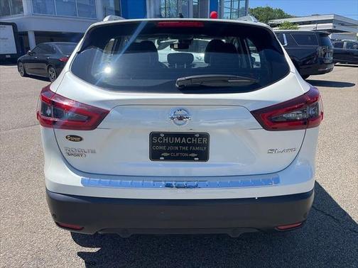 2022 Nissan Rogue Sport SL