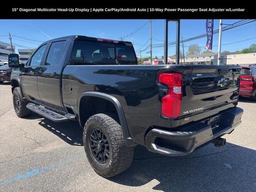 2024 Chevrolet Silverado 2500 4WD Crew Cab Standard Bed ZR2