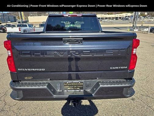 2023 Chevrolet Silverado 1500 Custom