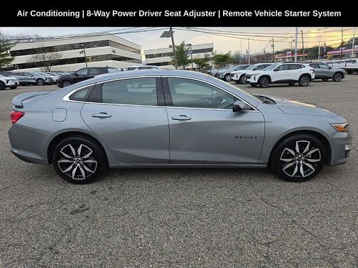 2023 Chevrolet Malibu FWD RS