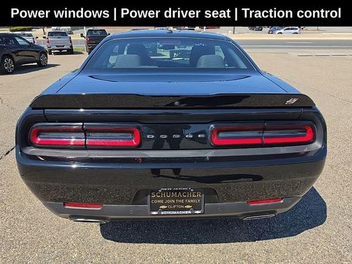 2022 Dodge Challenger SXT