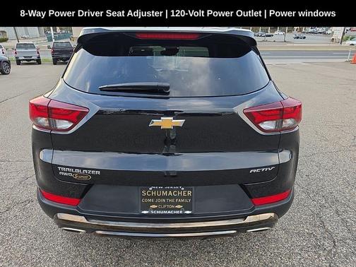 Mosaic Black Metallic 2023 Chevrolet Trailblazer ACTIV