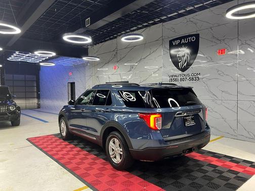 Blue Metallic 2020 Ford Explorer XLT