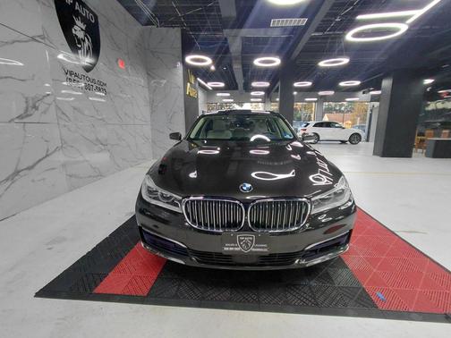 Brown 2016 BMW 750 i xDrive