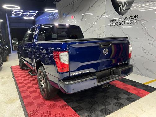 2021 Nissan Titan SV
