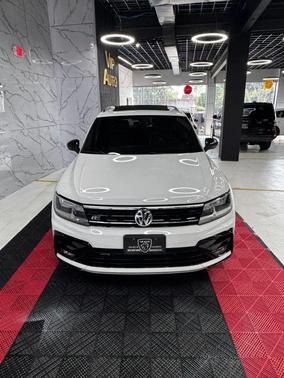 Pure White 2021 Volkswagen Tiguan 2.0T SE R-Line Black 4MOTION