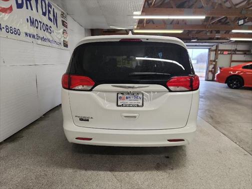 2017 Chrysler Pacifica Touring