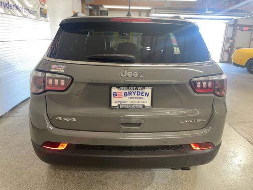 Sting-Gray Clearcoat 2022 Jeep Compass Limited