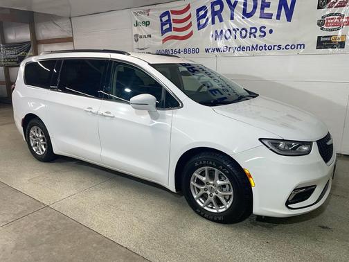 2022 Chrysler Pacifica Touring L