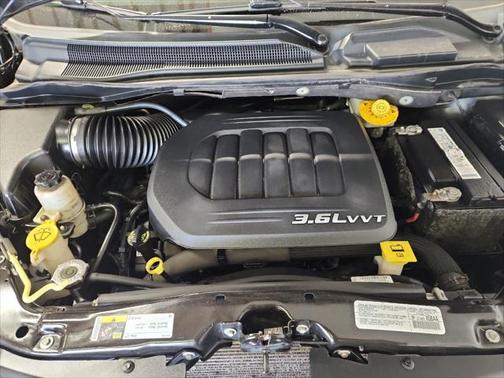 2014 Chrysler Town & Country Touring-L