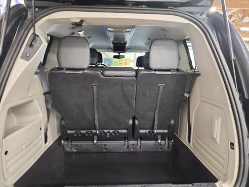2014 Chrysler Town & Country Touring-L
