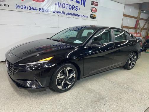 2022 Hyundai ELANTRA Limited