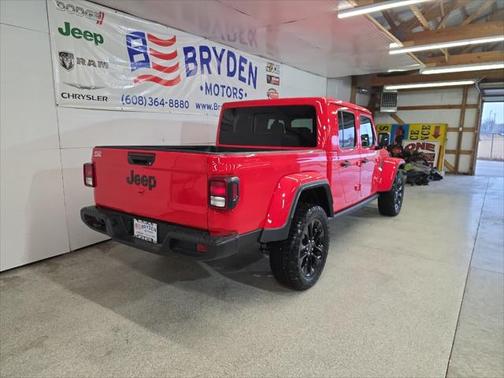 2025 Jeep Gladiator Nighthawk