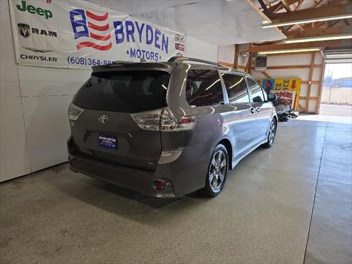 2019 Toyota Sienna SE Premium