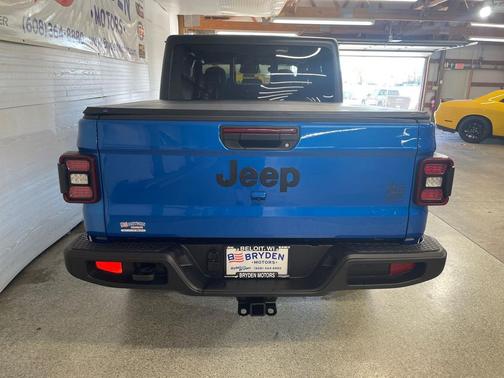 2026 Jeep Gladiator Sport S