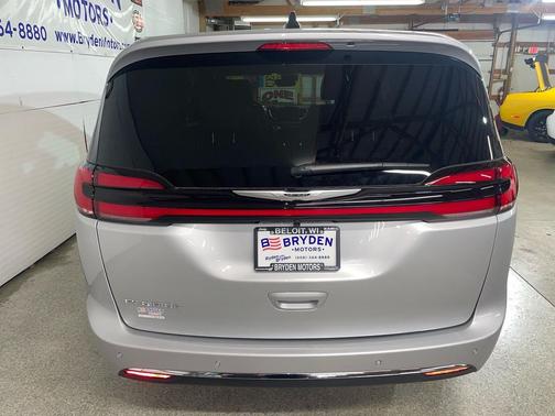 2026 Chrysler Pacifica L