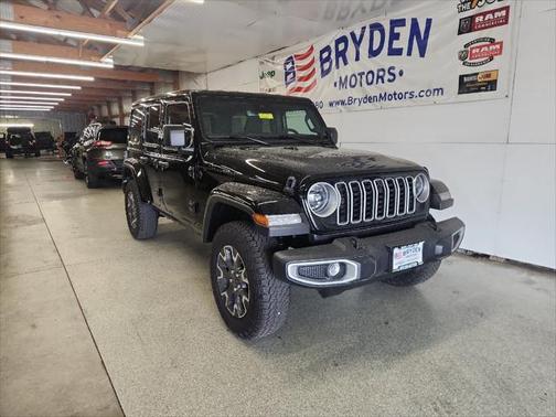 2025 Jeep Wrangler 4-Door Sahara 4x4