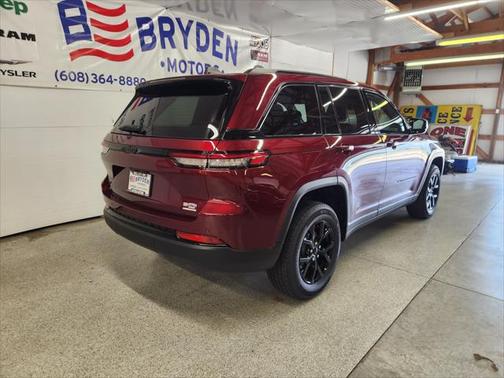 2025 Jeep Grand Cherokee Altitude
