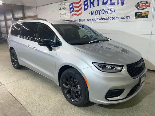 2026 Chrysler Pacifica L