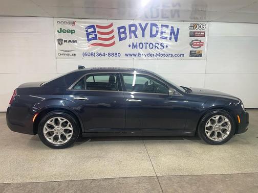 2017 Chrysler 300C Platinum