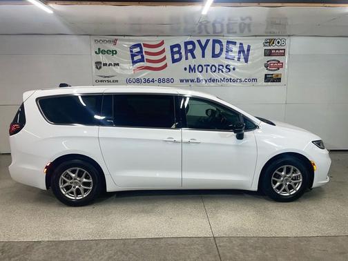 Bright White Clearcoat 2024 Chrysler Pacifica Touring L