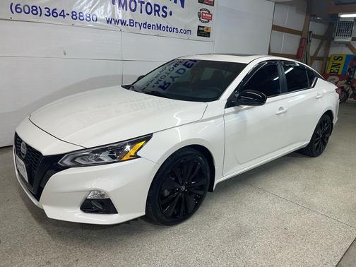 2022 Nissan Altima SR Intelligent AWD