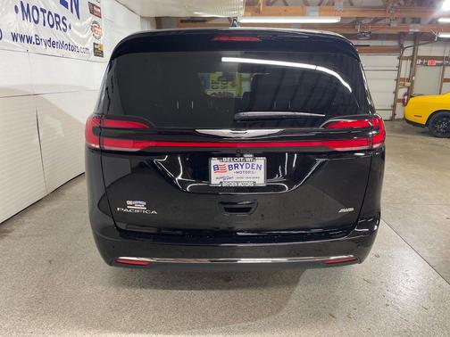 2026 Chrysler Pacifica L